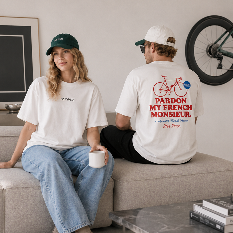Model mit Rennrad Shirt